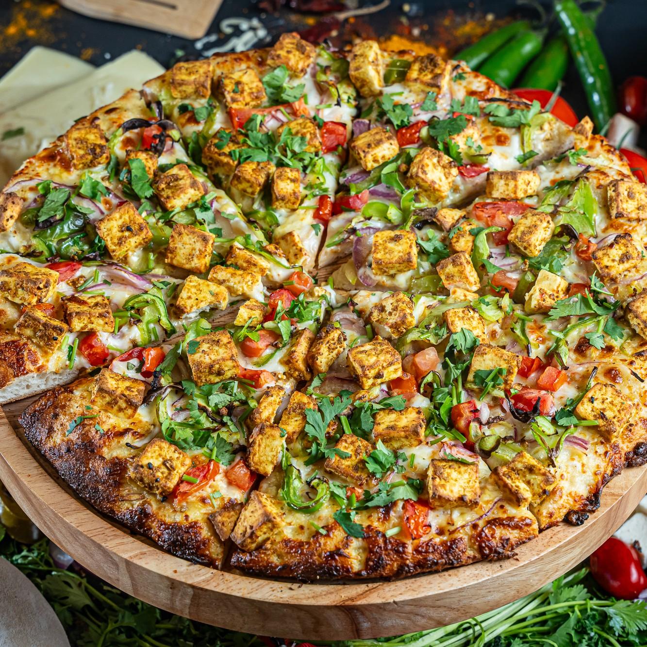 Achari Paneer Pizza