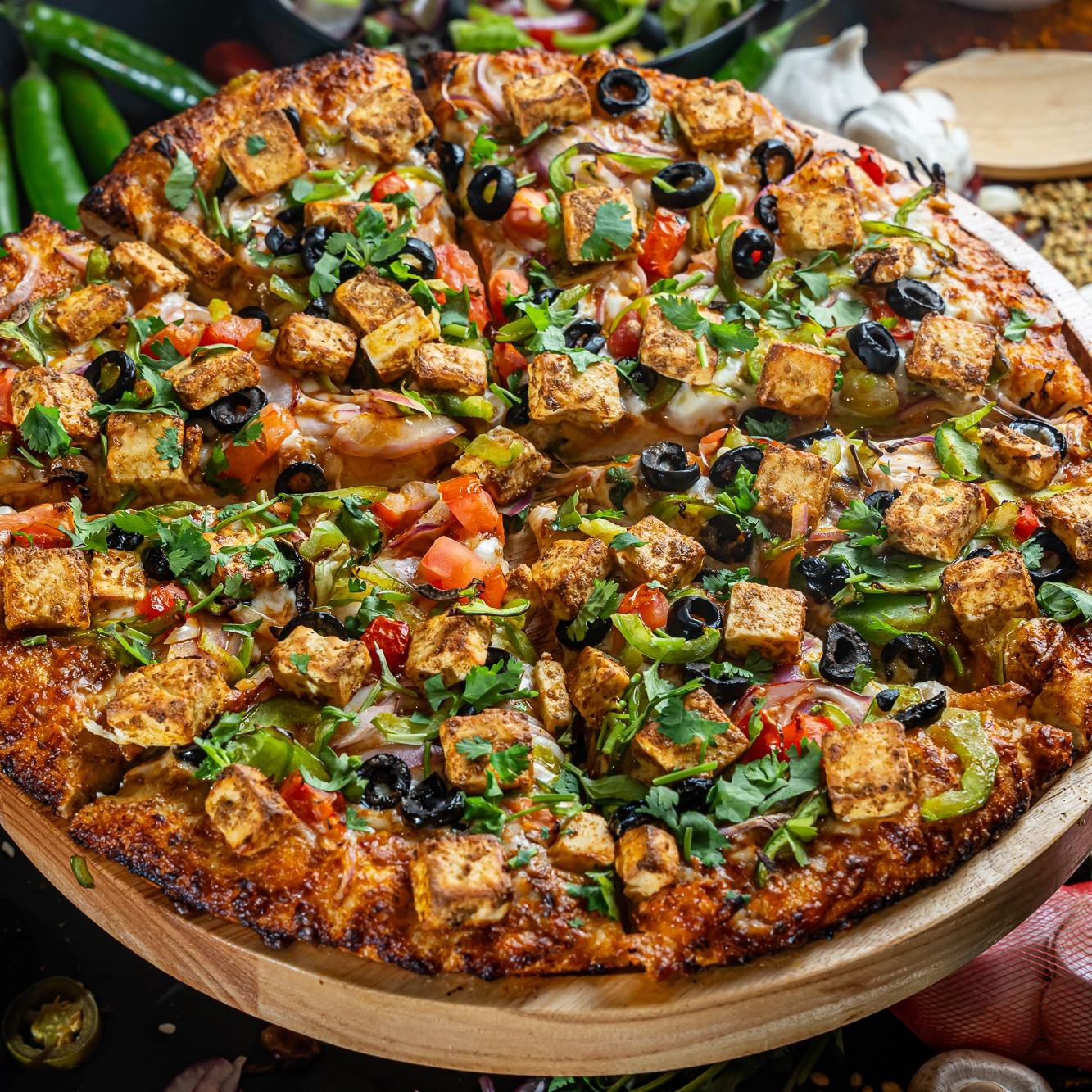 Butter Paneer Pizza